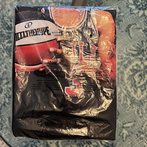 (New, untouched) KillTheHype LA Allen Iverson “The Answer” Philadelphia SS Shirt - Picture 2 of 2